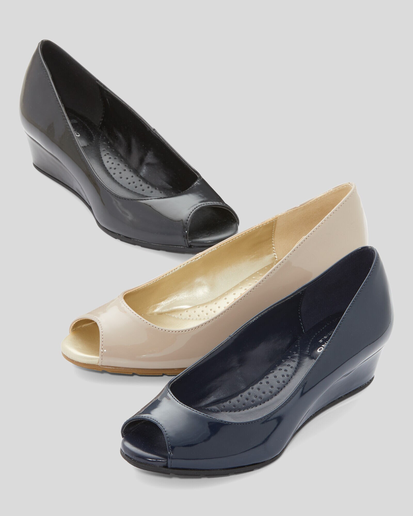 Bandolino peep toe wedge top