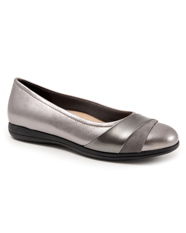 Danni Flat By Trotters image number 1