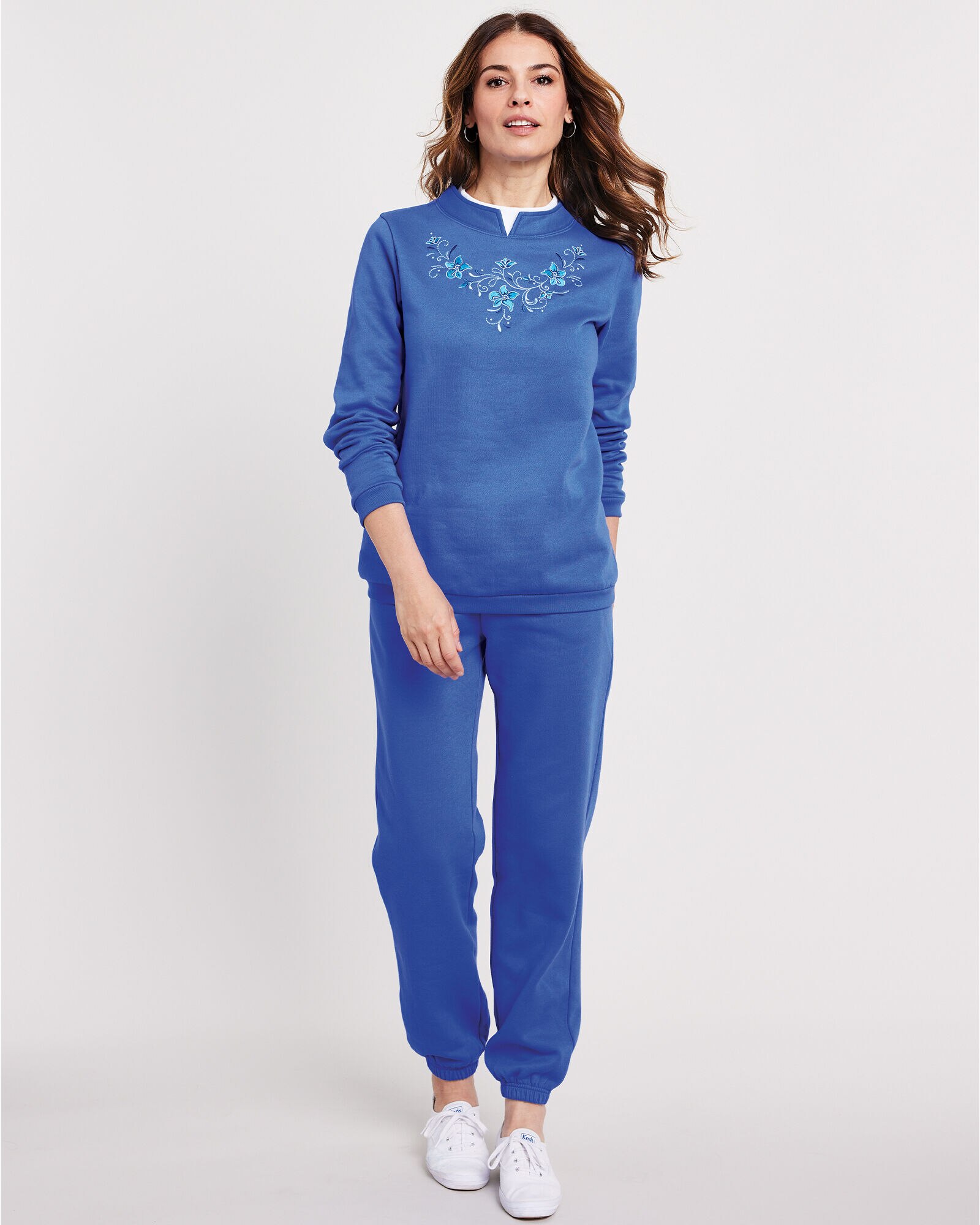 Women's embroidered fleece sweatsuit set outlet
