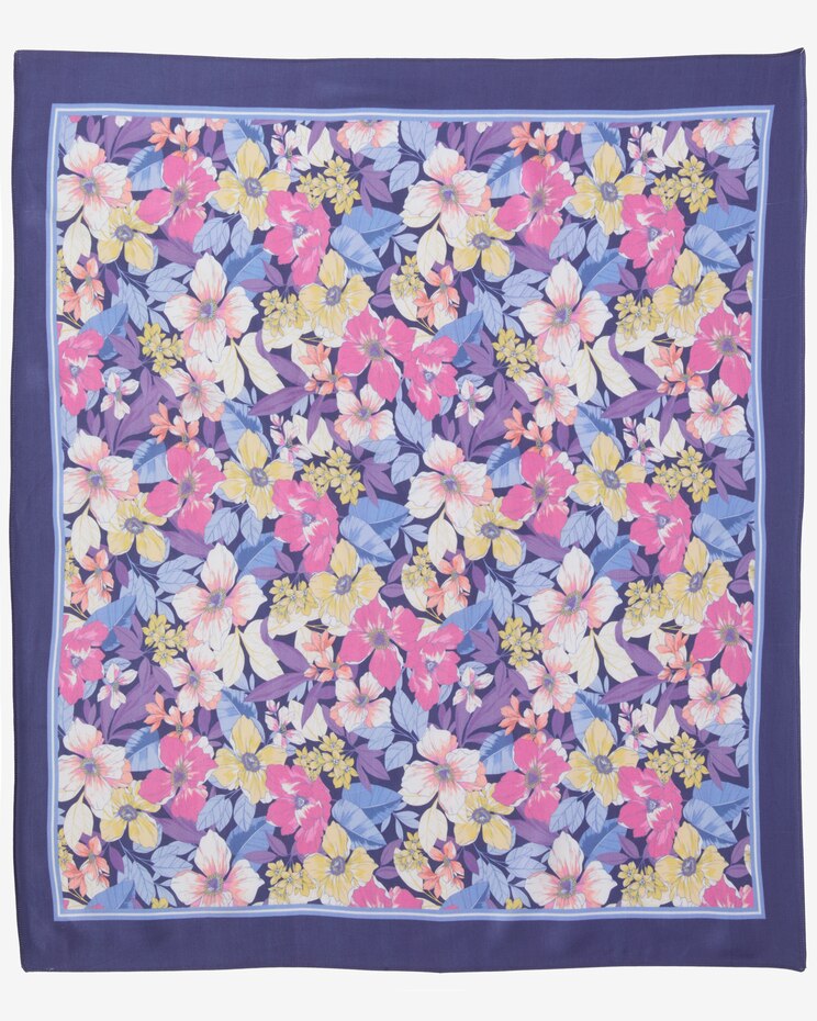 Perfect Petals Scarf image number 2