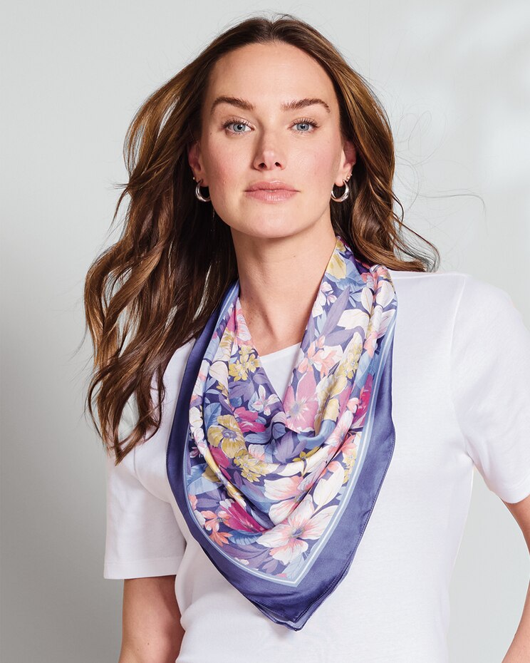 Perfect Petals Scarf image number 1