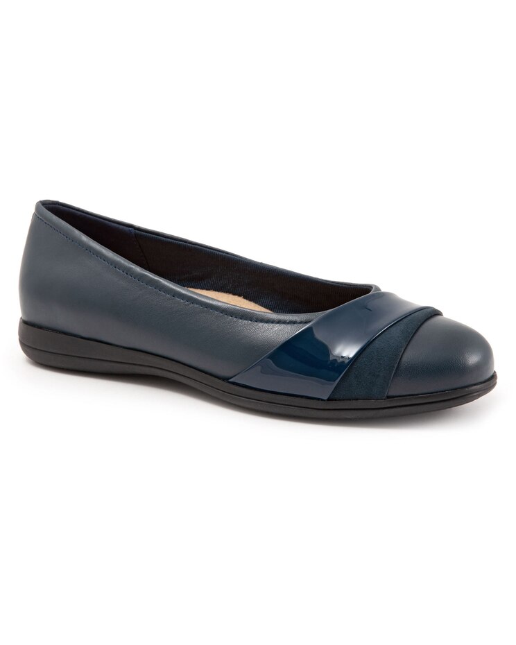 Danni Flat By Trotters image number 1