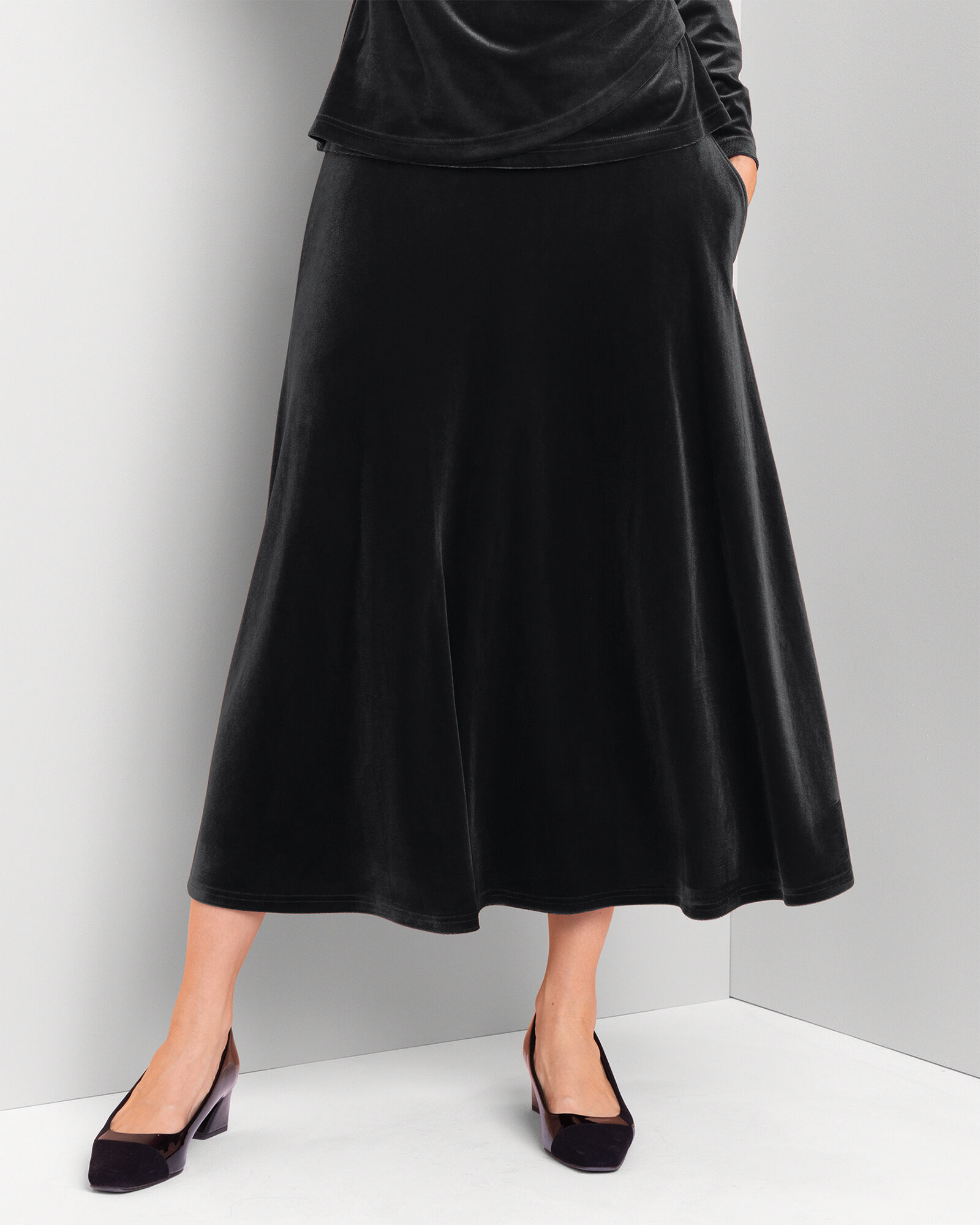 Velvet midi skirt 2025