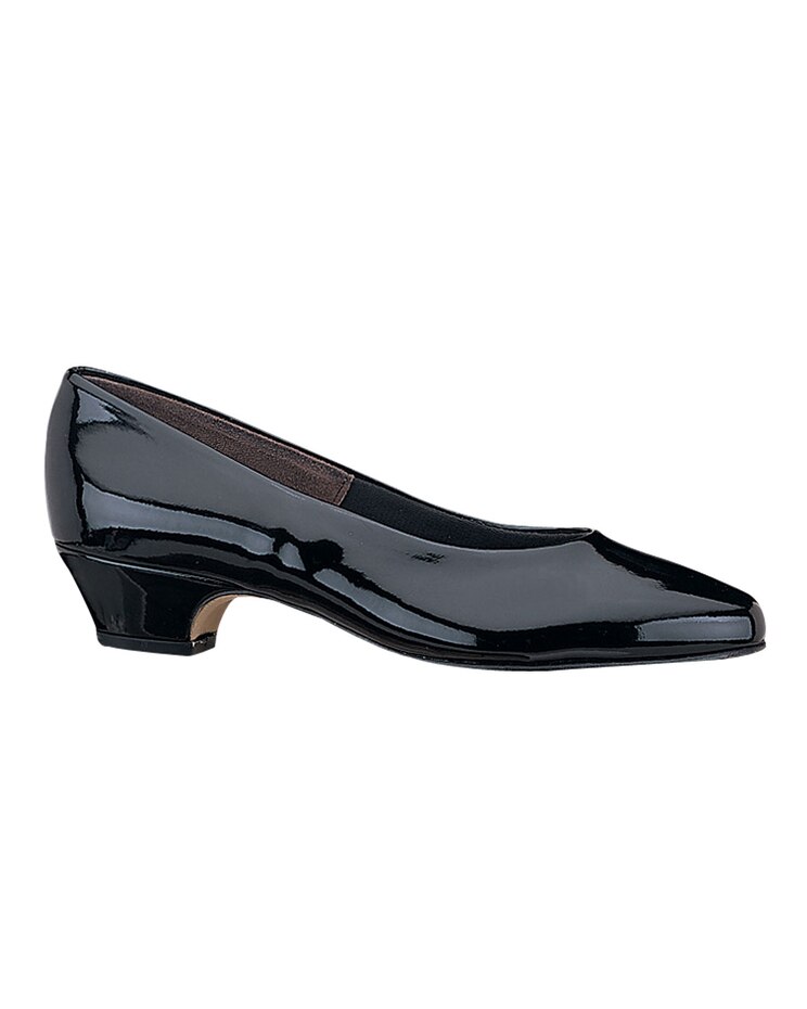 “Angel II” by Soft Style®, a Hush Puppies® Company image number 1
