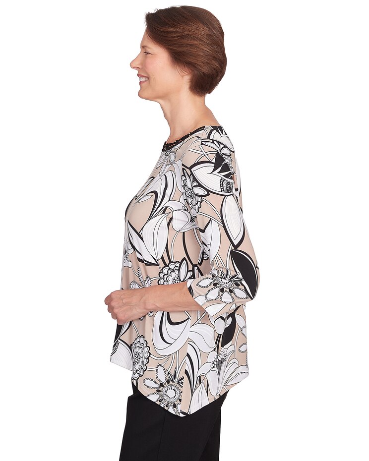 Alfred Dunner® Neutral Territory Floral Linework Sharkbite Hem Top image number 4