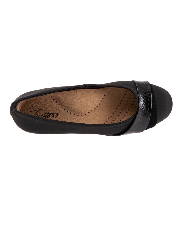Danni Flat By Trotters image number 2