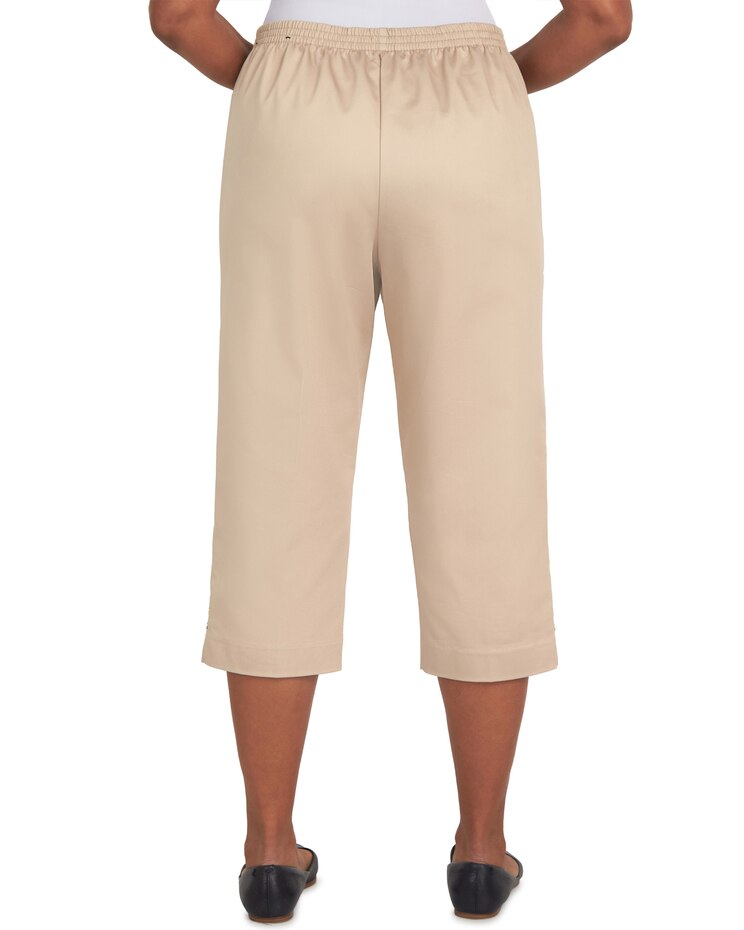 Alfred Dunner® Island Vibes Proportioned Short Pant image number 2