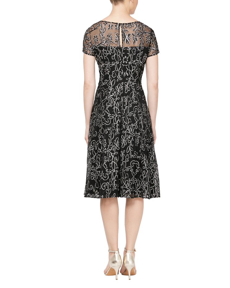 S.L. Fashions Crochet Long Blouson Dress image number 2