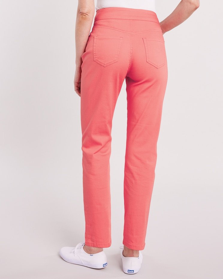 DenimEase Flat-Waist Pull-On Jeans image number 3