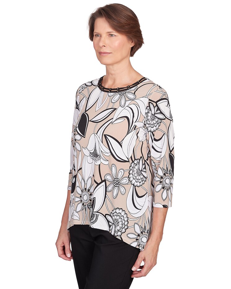 Alfred Dunner® Neutral Territory Floral Linework Sharkbite Hem Top image number 3