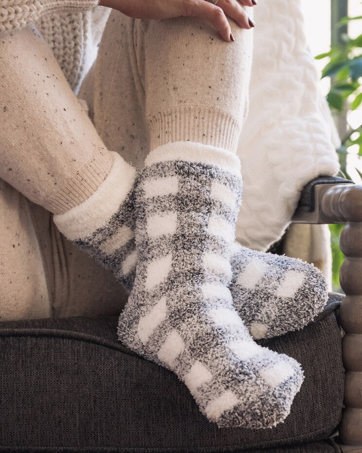 MUK LUKS® Womens Cozy Sherpa Lined Cabin Sock 2Pr Pack image number 4