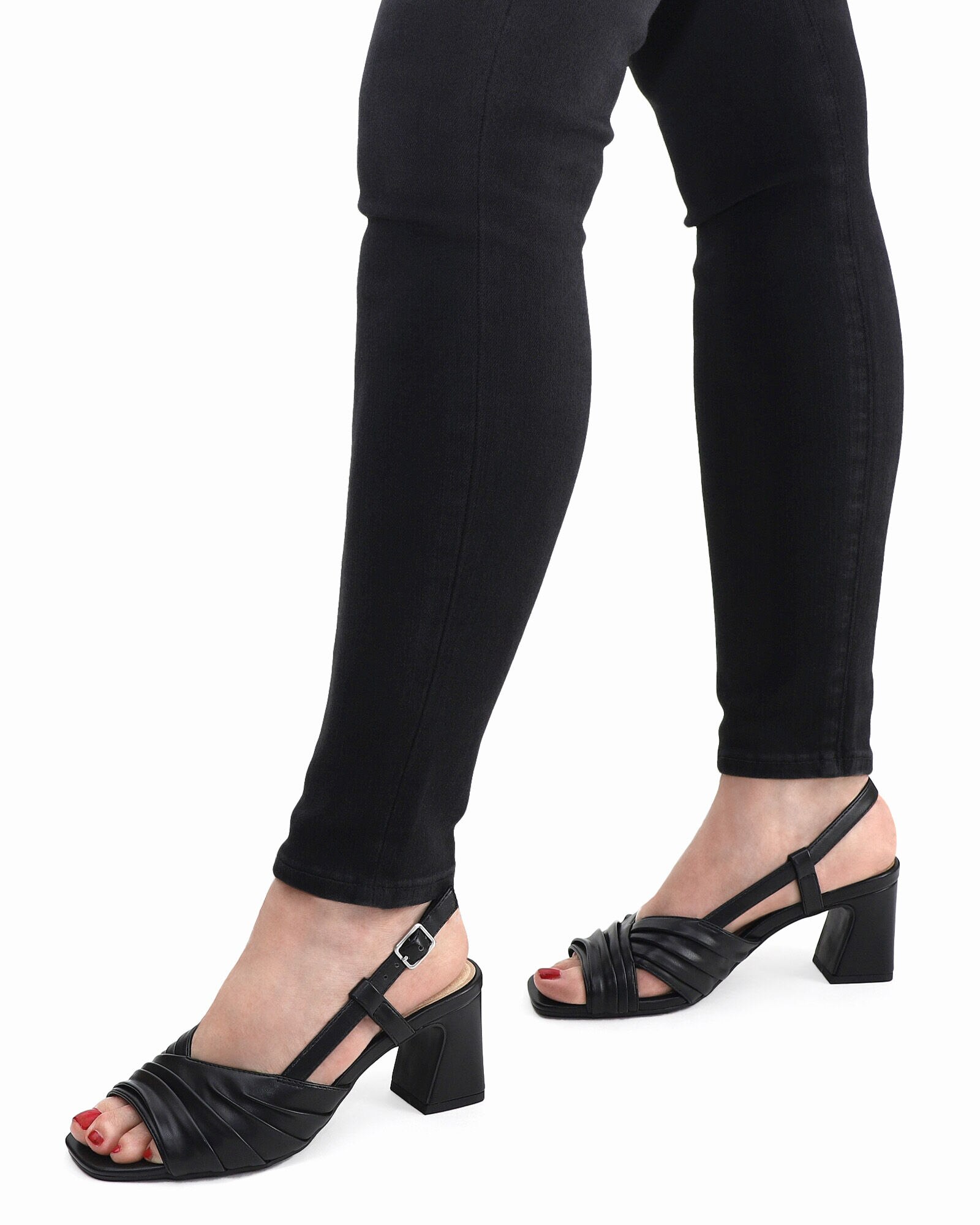 【楽天カード分割】 Easy Street® Lucie Square Toe Sandals アイドルグッズ