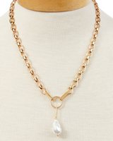 Baroque Pearl Necklace thumbnail number 1