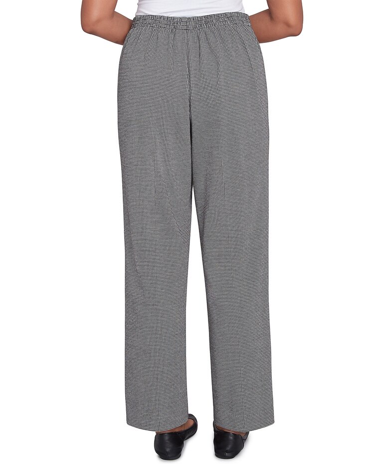 Alfred Dunner® Runway Ready Chic Comfort Waist Short Length Pant image number 2