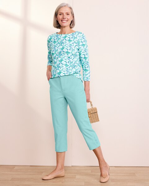 Dennisport Button-Hem Capris
