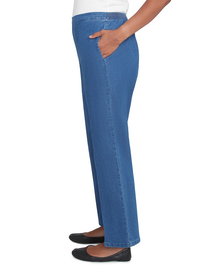 Alfred Dunner® Lake Victoria Classic Average Denim Pant with Functional Pockets image number 4