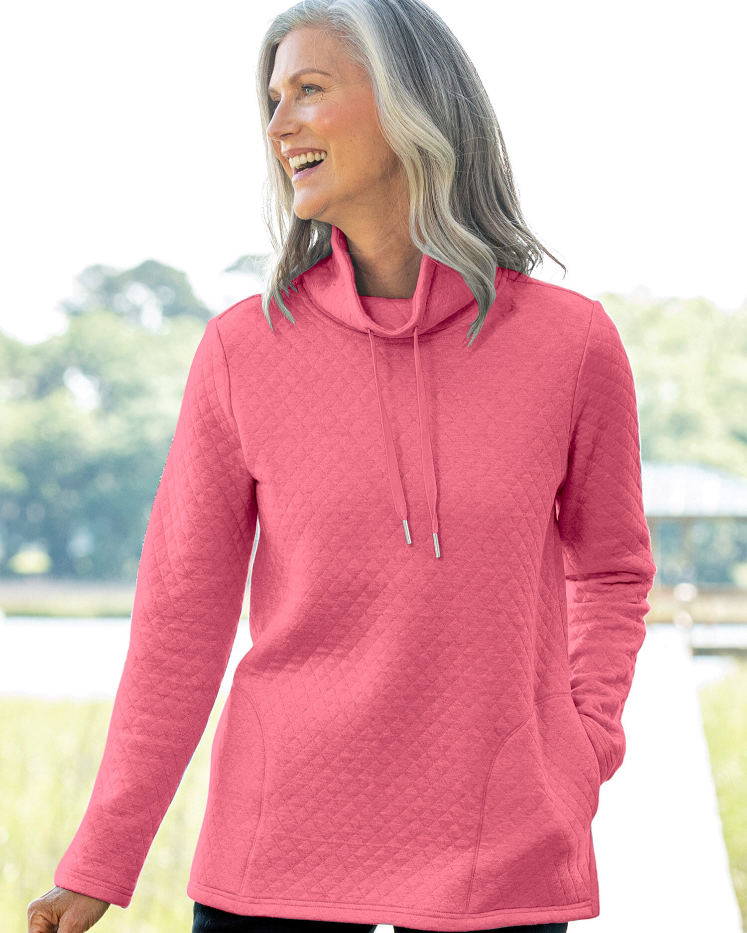Quilted funnel neck pullover online