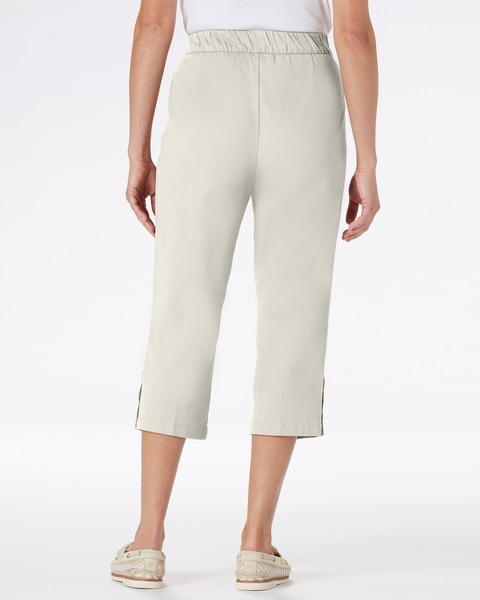 Dennisport Button-Hem Capris