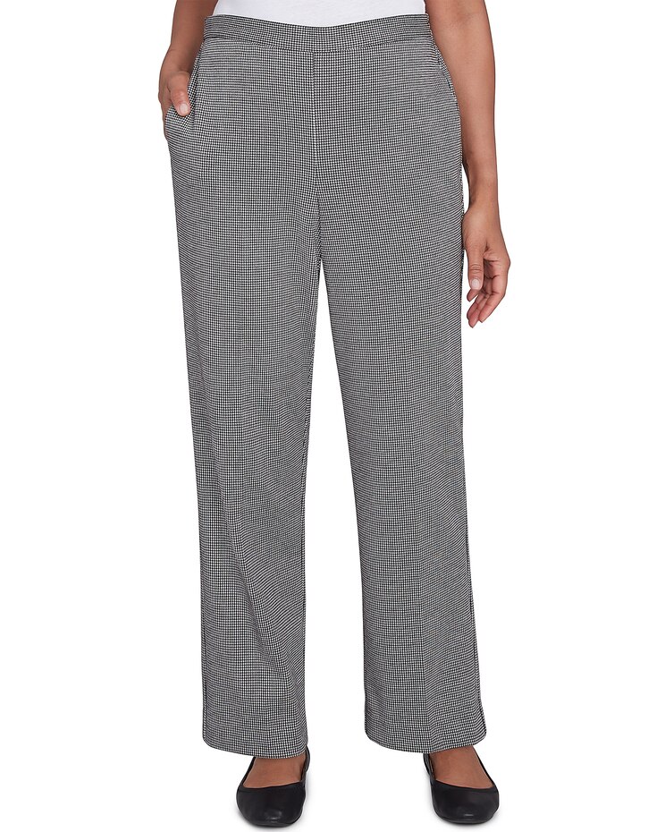 Alfred Dunner® Runway Ready Chic Comfort Waist Short Length Pant image number 1