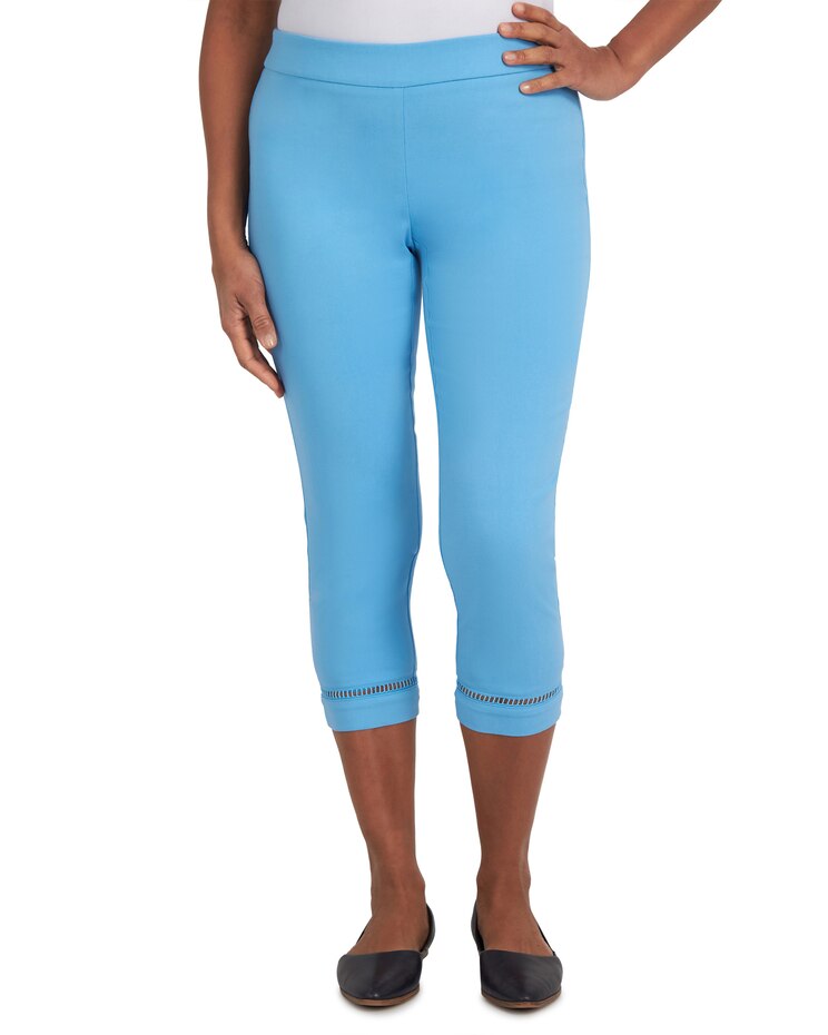 Alfred Dunner® Short and Sweet Sweet Cut Out Capri image number 1