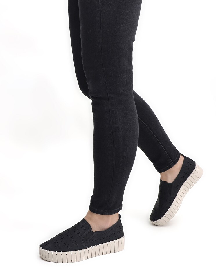 Easy Street® Peppy Platform Sneakers image number 9