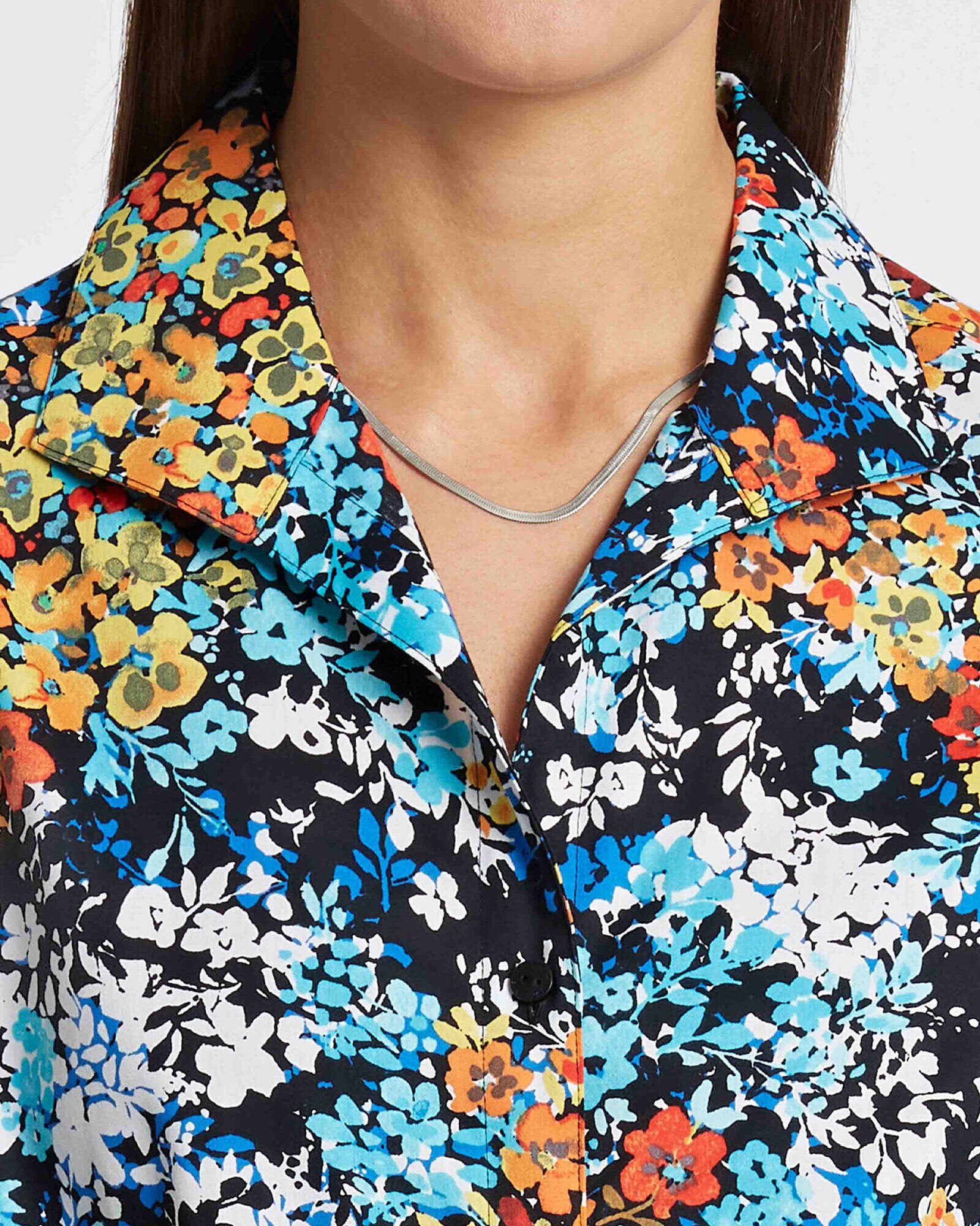 Foxcroft Katie Floral Cluster Wing Collar Shirt | Appleseed's Foxcroft Katie Floral Cluster Wing Collar Shirt | Appleseed's