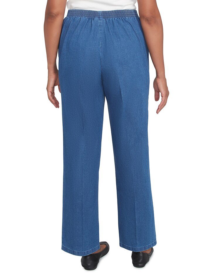 Alfred Dunner® Lake Victoria Classic Average Denim Pant with Functional Pockets image number 2